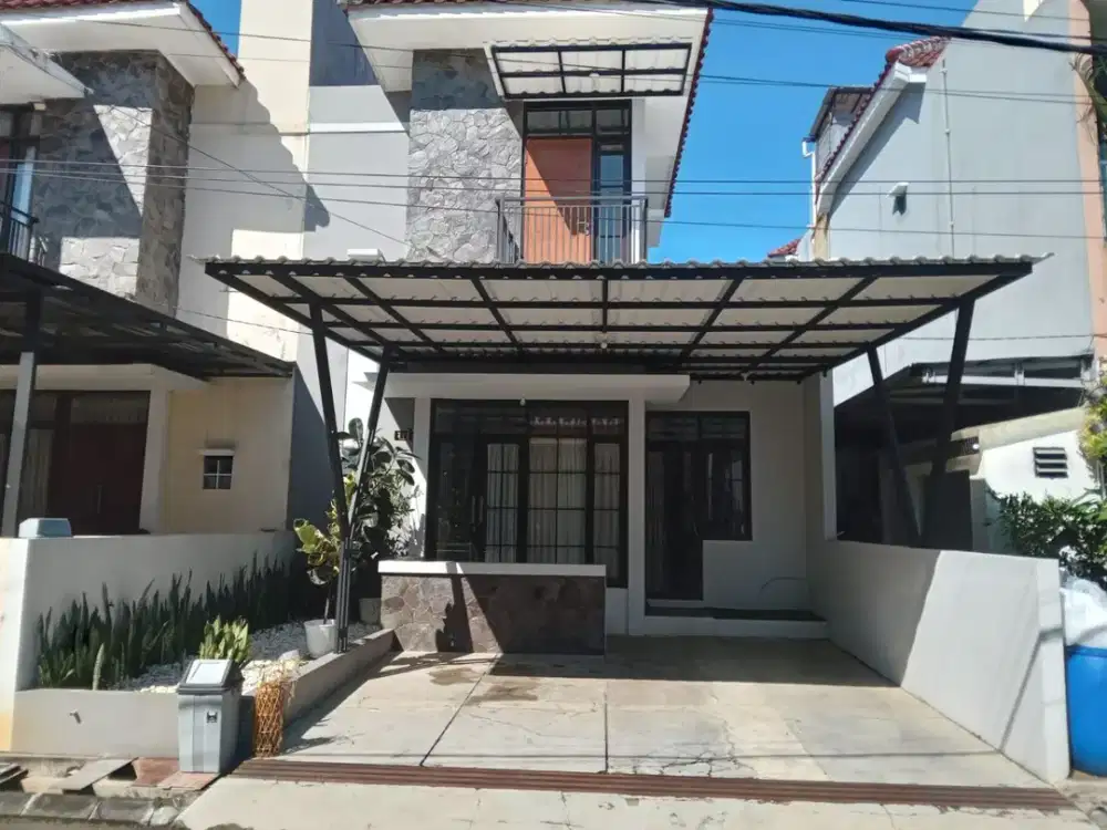 DISEWAKAN RUMAH 2 LANTAI ARCAMANIK BANDUNG HUNIAN STRATEGIS AMAN DAN NYAMAN