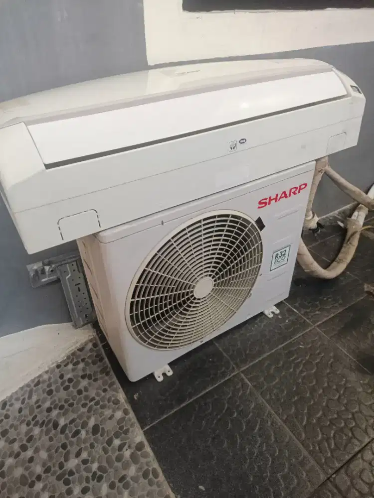 Jual AC SHARP 1/2Pk  BEKAS