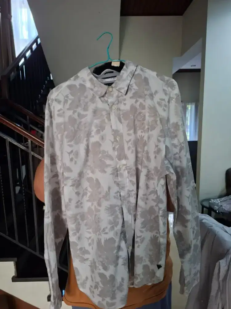Kemeja guess pria