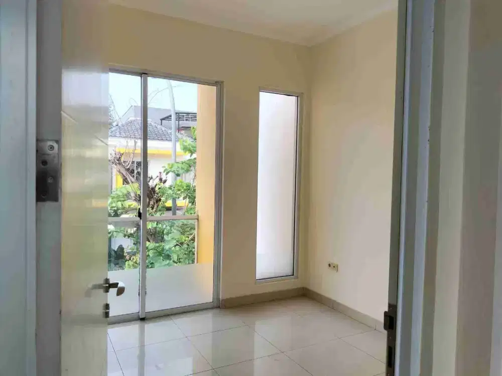 Rumah Green Lake City 6x15
