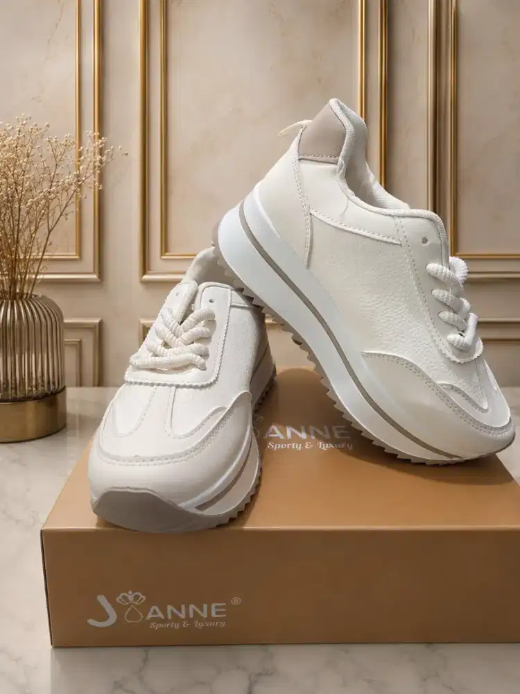 Jual cepat sepatu wanita ukuran 37