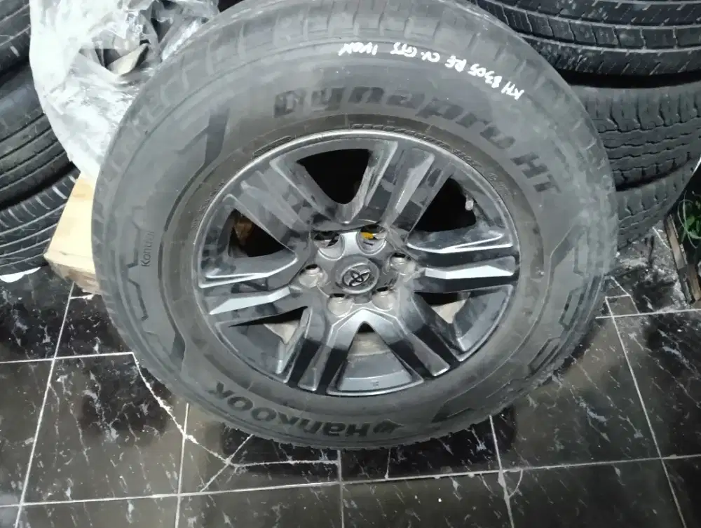 1 set ban velg hilux ring 17
