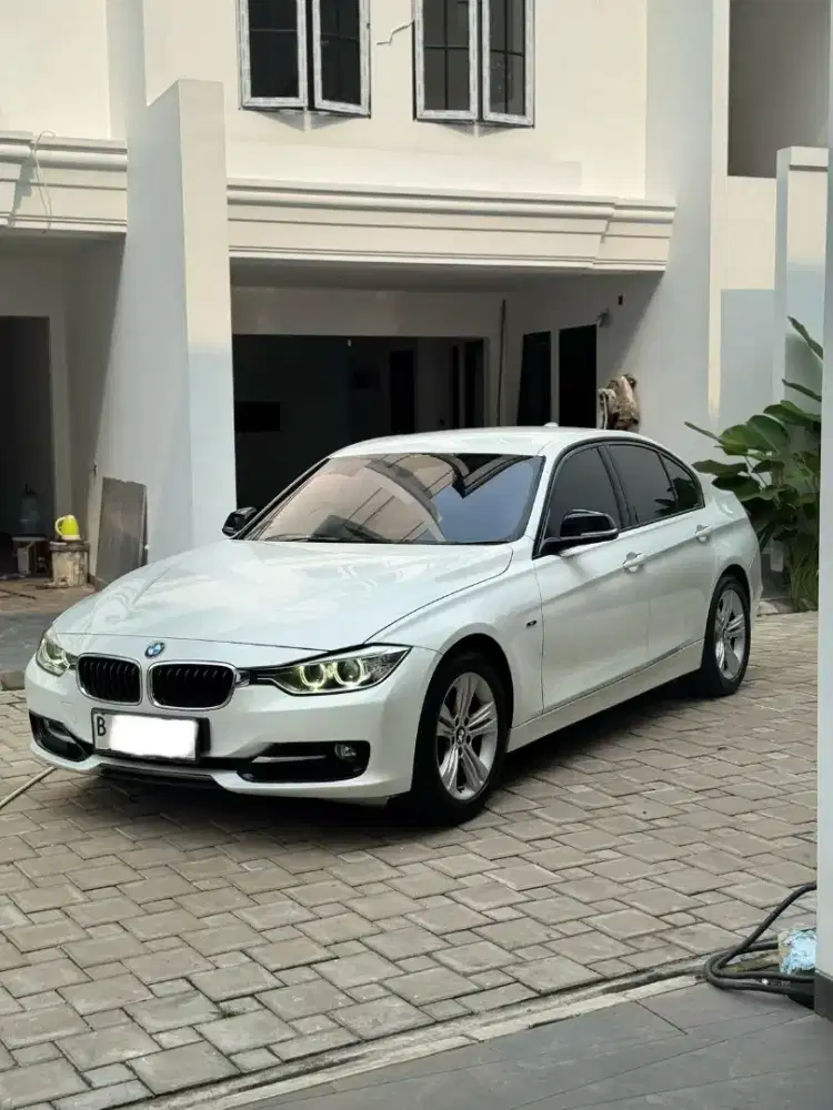 BMW 320i SPORT LCI 2014