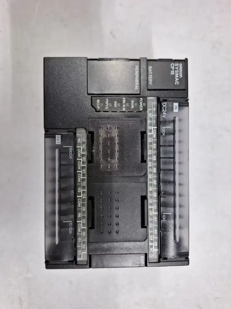 PLC OMRON CP1E-N30DR-D