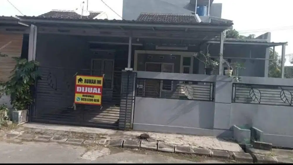 Rumah strategis di tengah cluster, samping fasum (mushola)