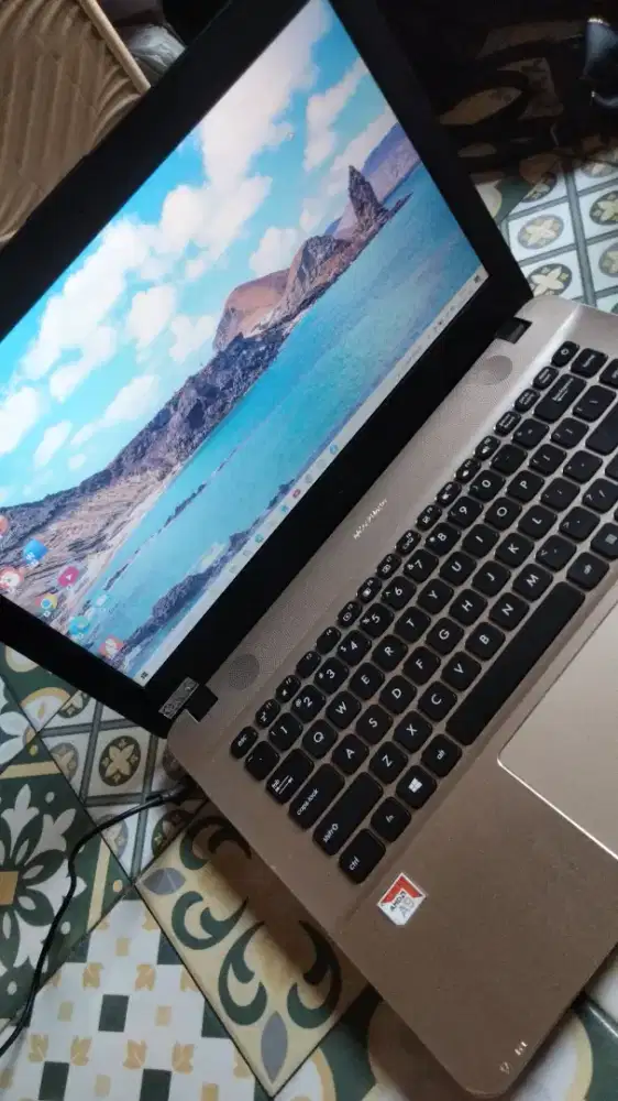 Laptop Asus A9 lancar Ram 4