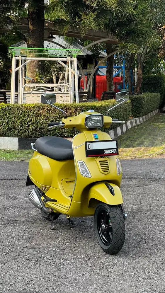 Jual Vespa S 125 3VIE Injection tahun 2016 kuning doff
