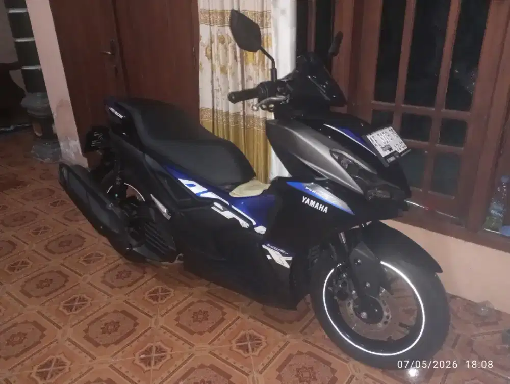 Aerox alpha hitam 2025