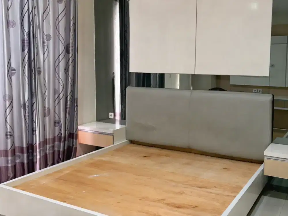 Rumah Elegan Semi Furnished di Greenlake City Cluster America — Siap Huni & Nyaman