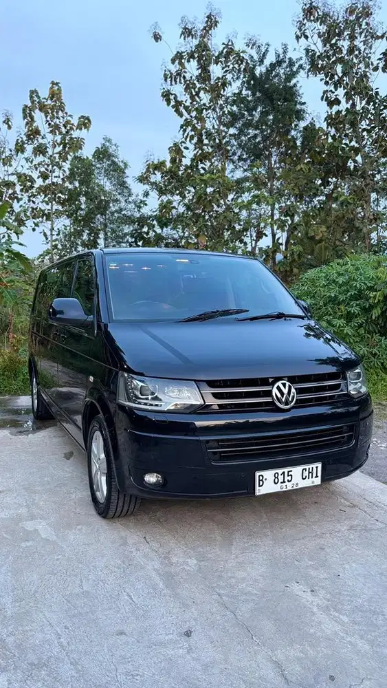 VW Caravelle 2012