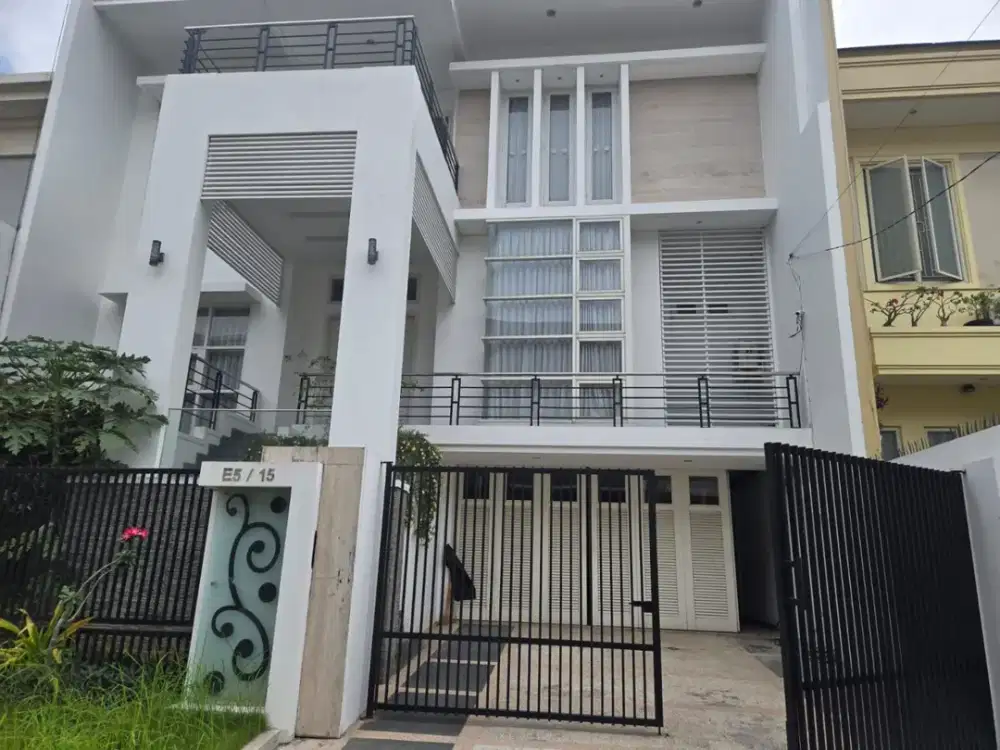 Dijual Rumah Modern Galaxi Bumi Permai Surabaya