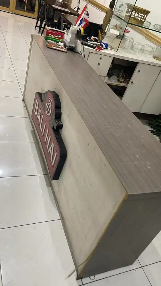 DIJUAL LEMARI MEJA 2M