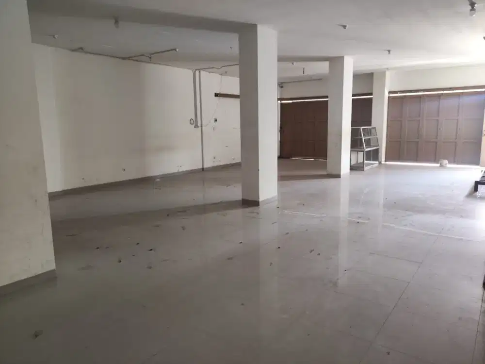 Ruang Usaha Strategis di Samping Kota Baru Parahyangan