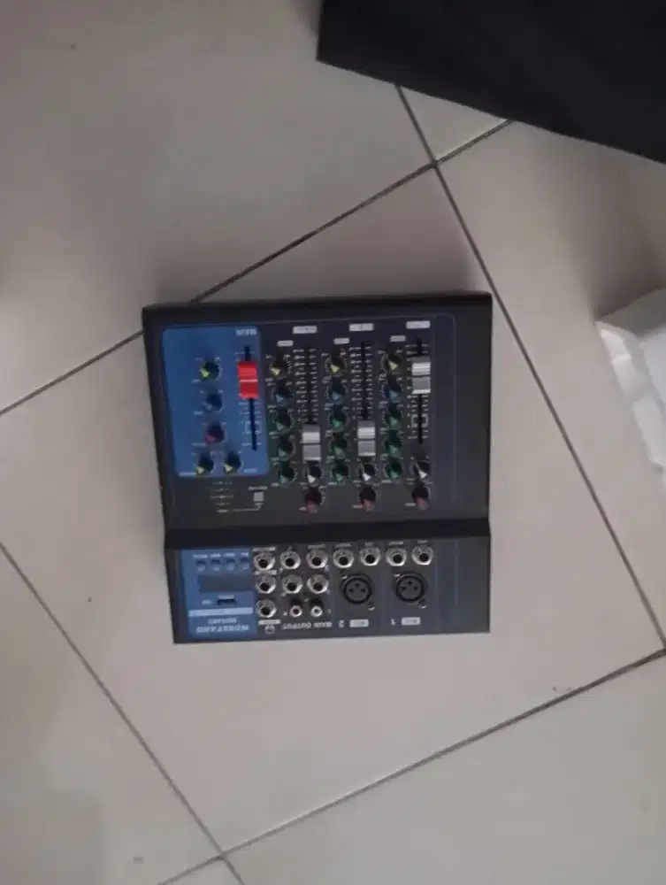 Mixer MG04BT/F4 mixer