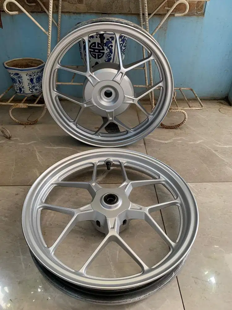 velg vario led 125/150/160 repaint silver mulus