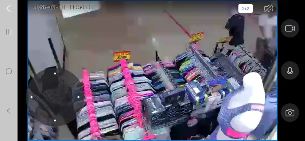 Spg penjaga toko olahraga