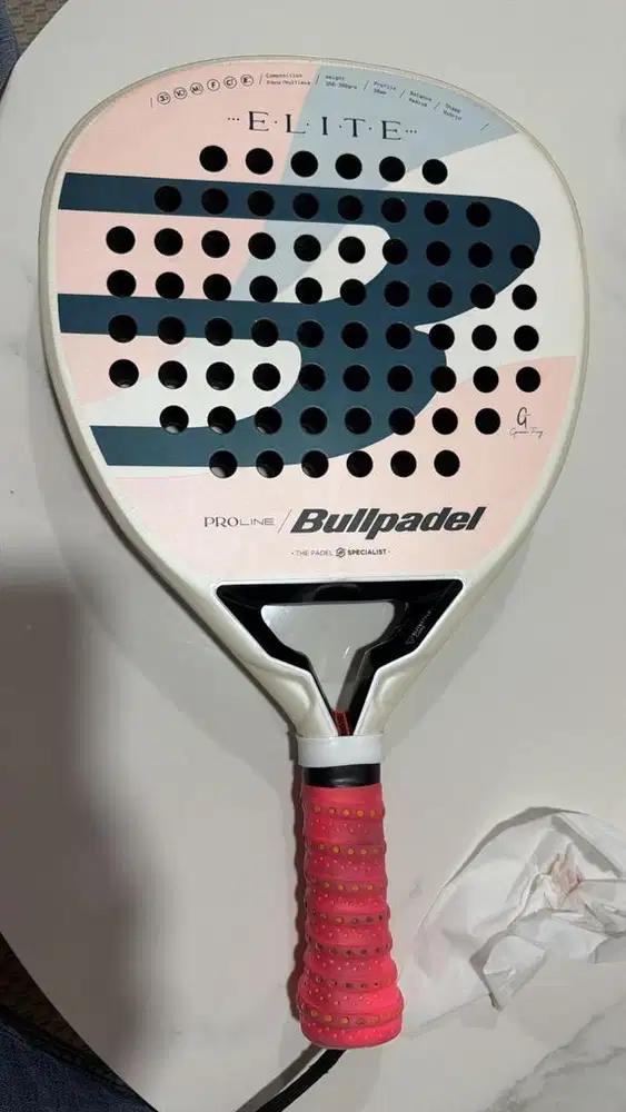 Bullpadell ellite woman th 2025