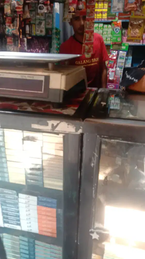 Dbutuhkan penjaga soto untuk warkop di ngagel .