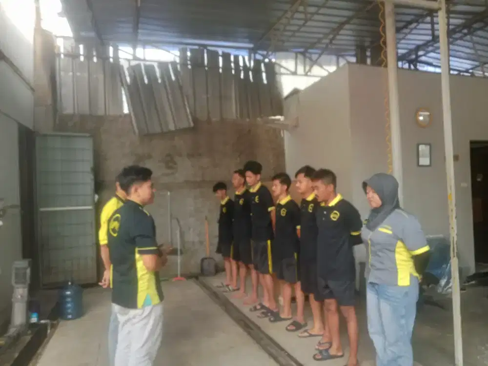 Di butuhkan buat kerja di cucian mobil