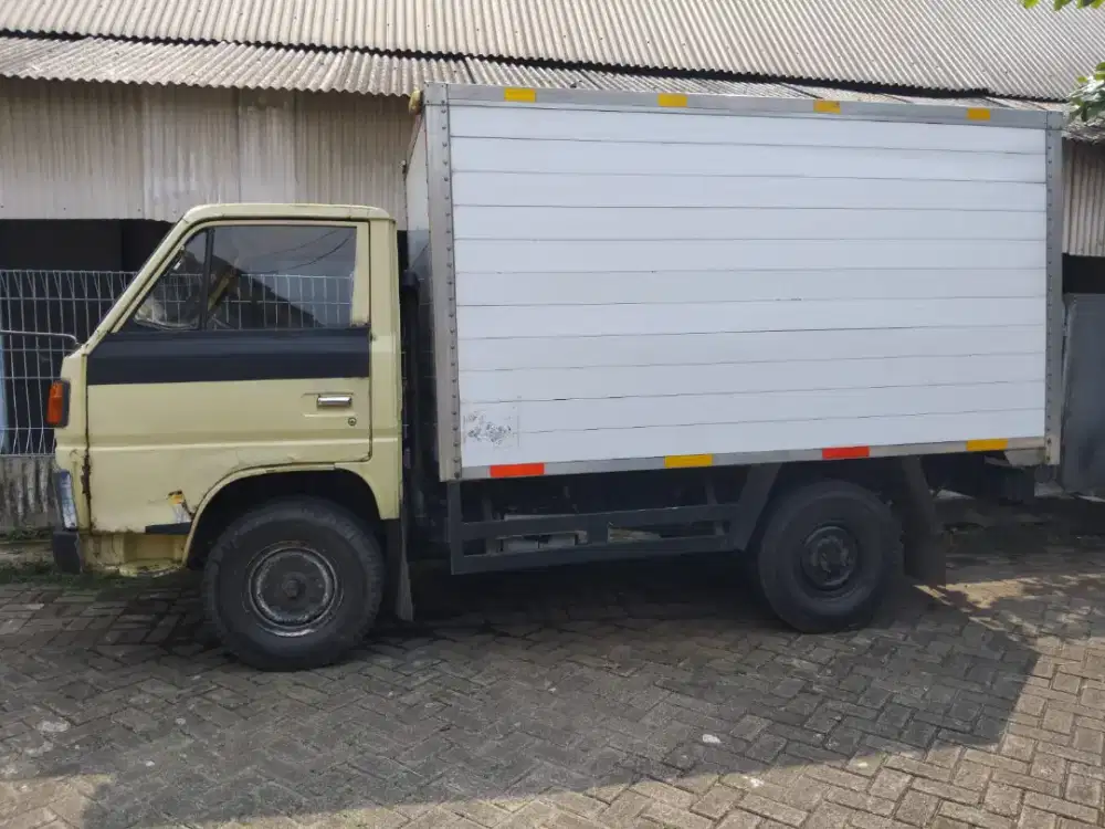 DIJUAL TRUCK MITSHUBISI  / FE 104 4 BAN th 1994