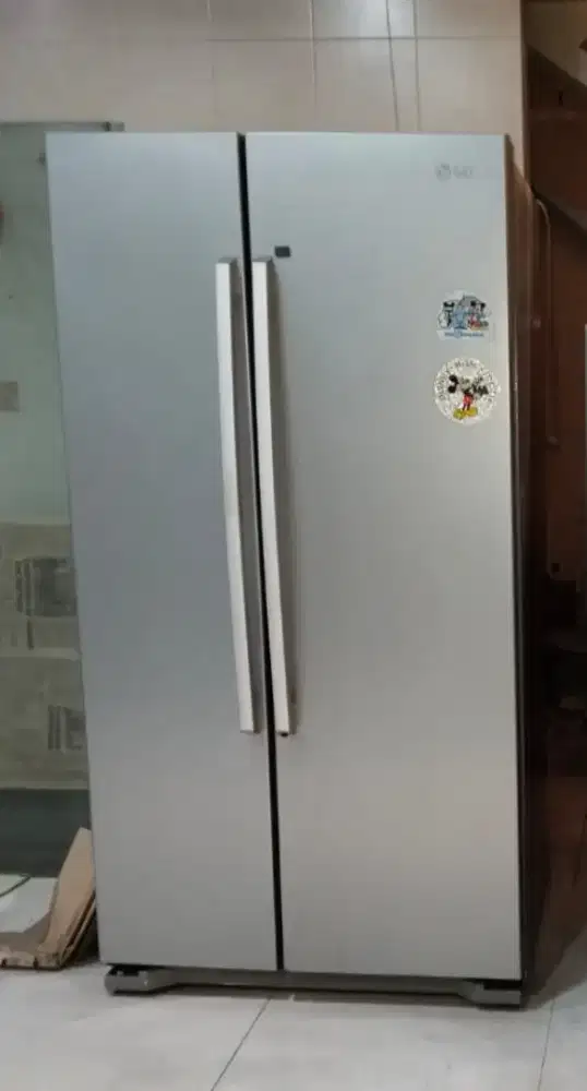 Kulkas LG besar 2 pintu