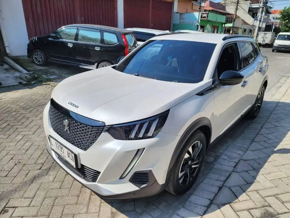 PEUGEOUT TIPE 2008 1.200CC  MATIC 2022 FACELIFT PUTIH SURABAYA