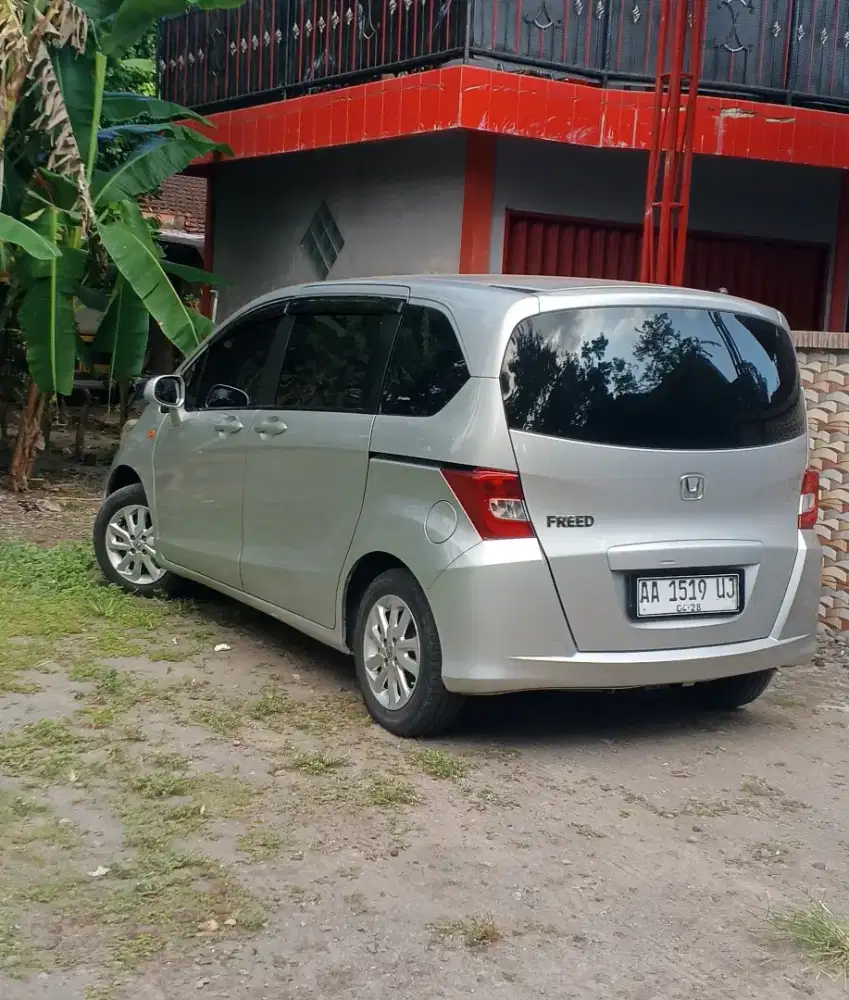 Freed 2012 SD Facelift baguss cepatsaja
