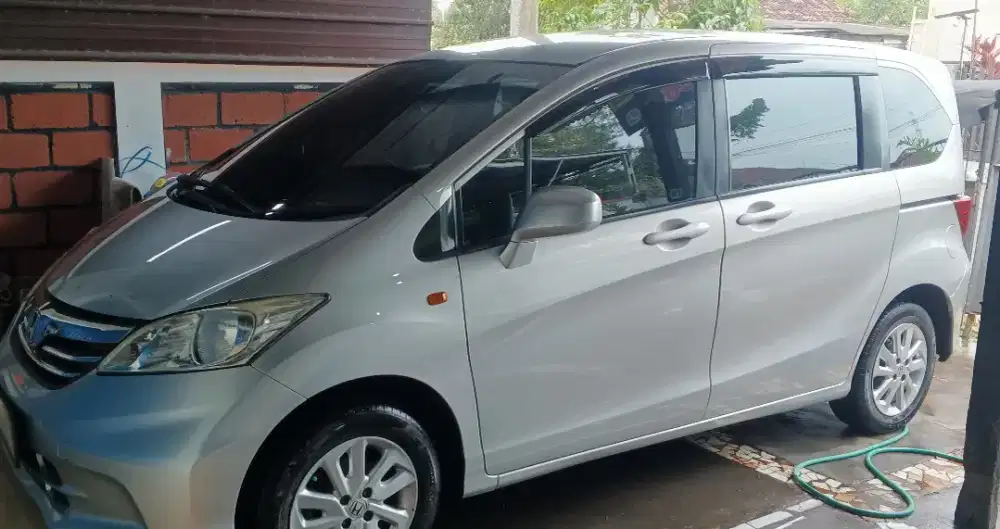 Freed 2012 bagus siap pakai