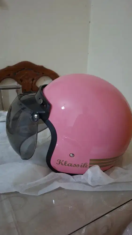 Helm kaca cembung soft pink