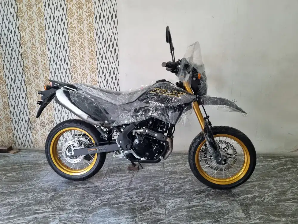 Kawasaki klx 230 sm dtracker