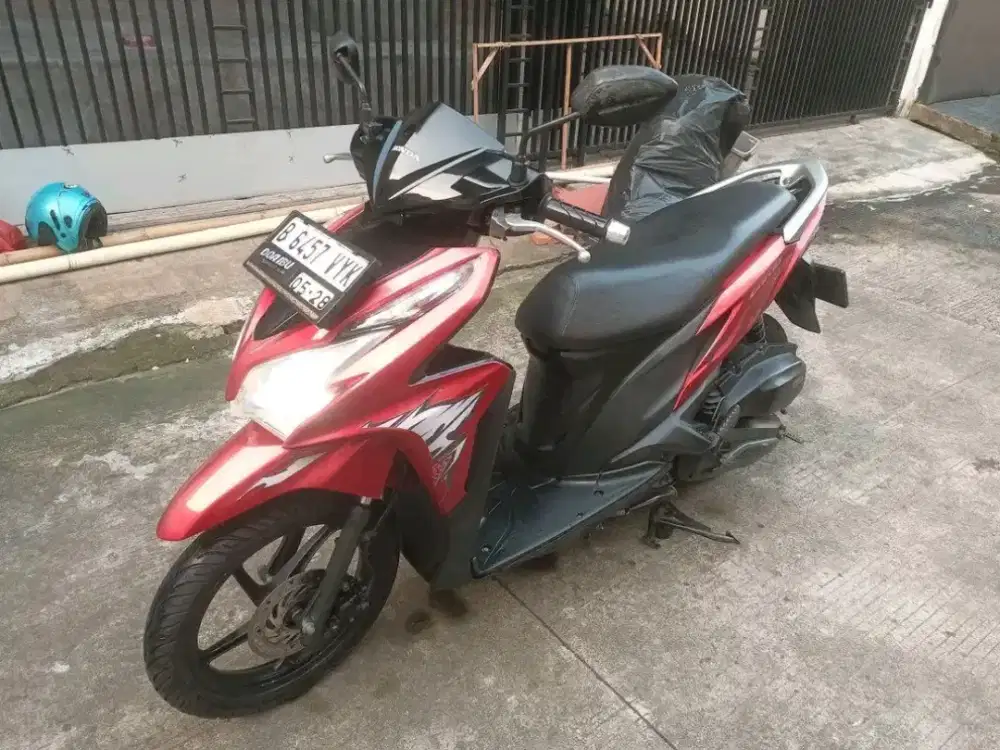 Vario 125 Kzr 2013 merah Non iss
