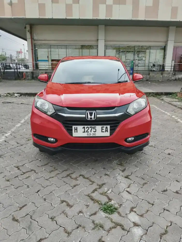 HRV 2015 E CVT Matic Istimewa