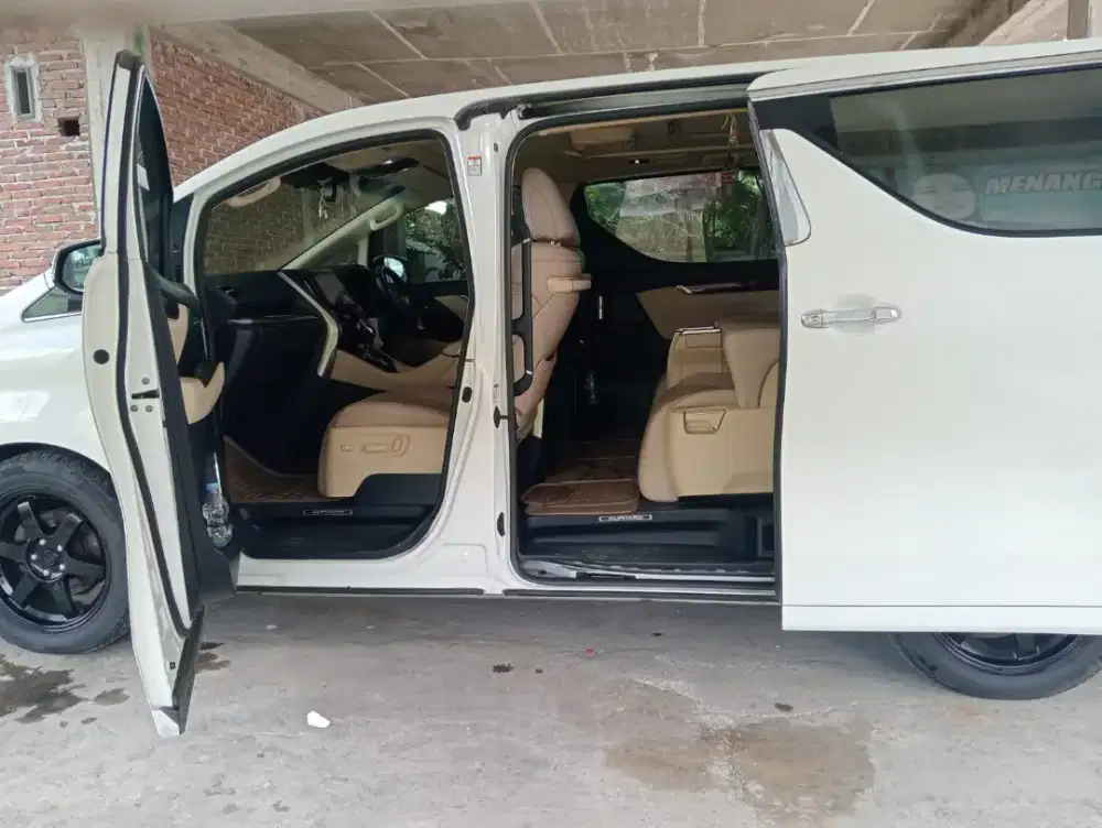 Alphard 2.5G A/T
