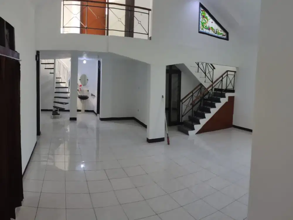 Disewakan Rumah Nyaman Siap Huni di komplek Leuwi Sari