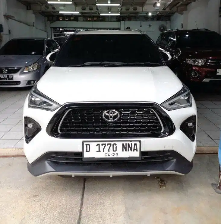 YARIS CROSS S TSS 1.5 AT 2023/2024 LowKM 22rb RECORD TOYOTA BANDUNG