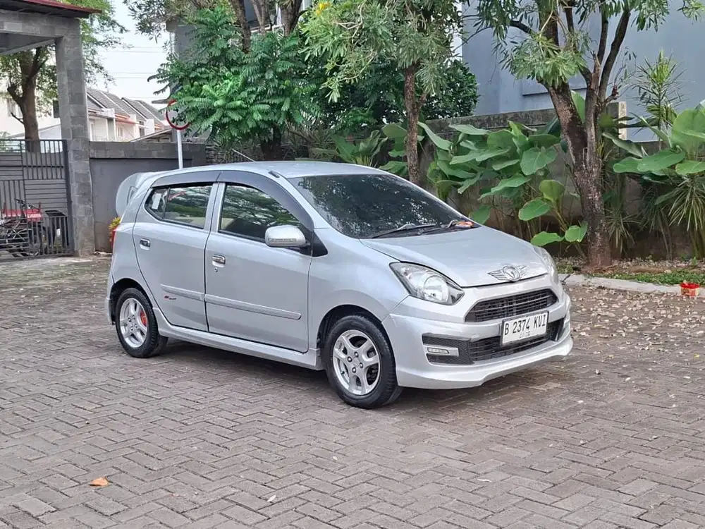 Jual cepat. Jual murah mobil Ayla M sporty 2015 manual