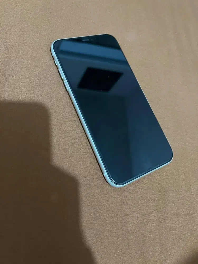Iphone 11 64GB putih