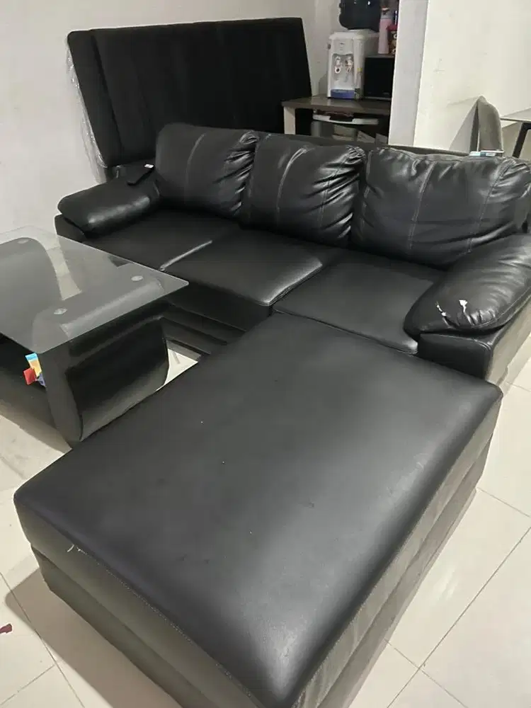 Sofa huruf L buat di ruang tv