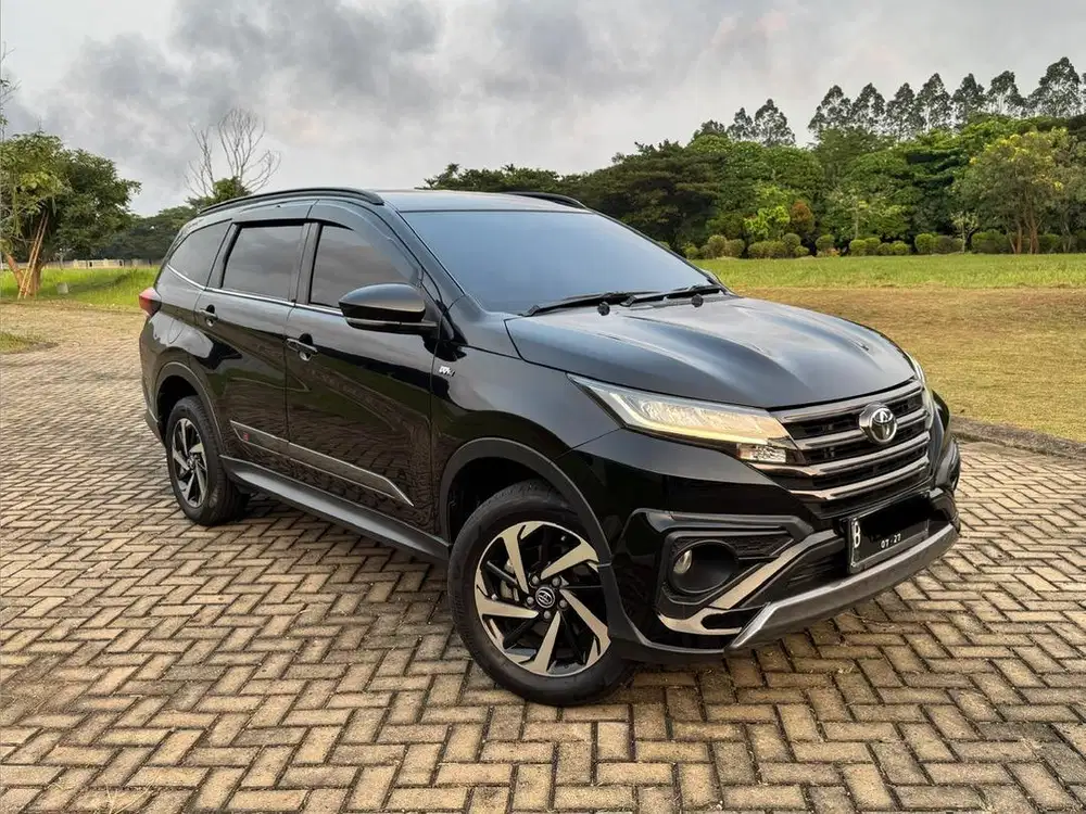 Cash Toyota Rush GR 2022 full original record toyota tangan pertama