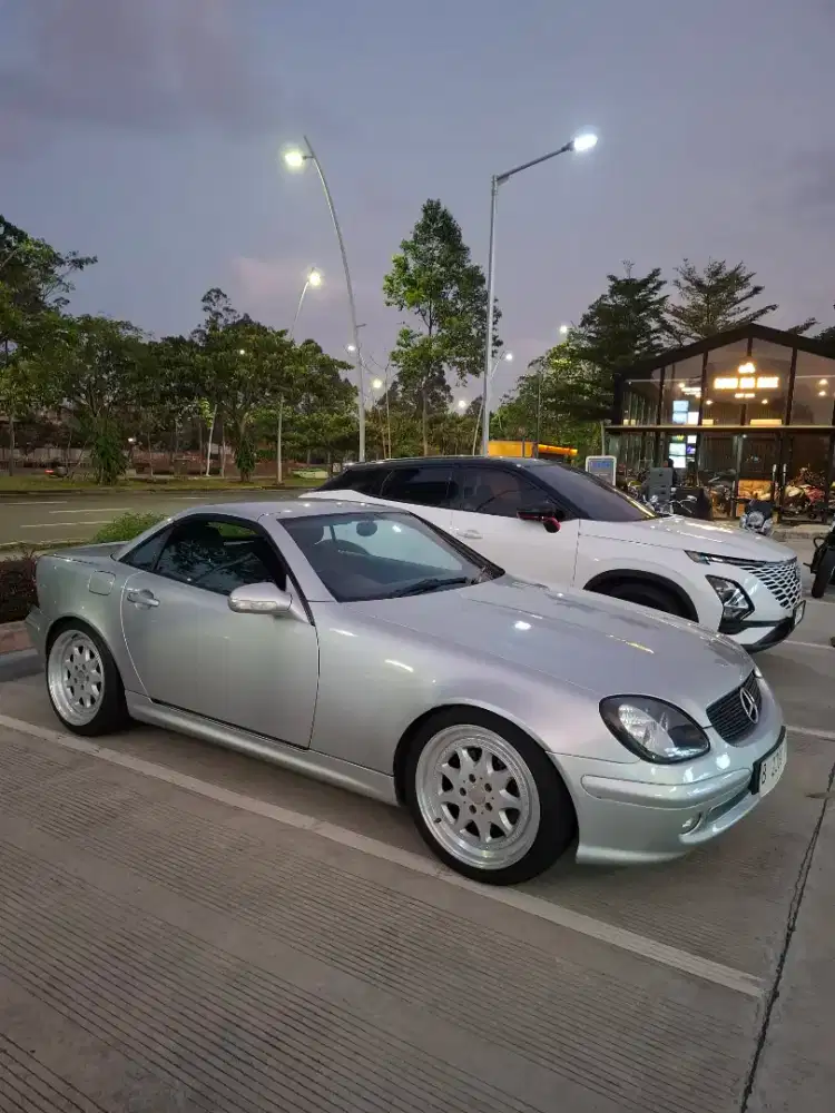 Mercy SLK 230 2001 silver cakep