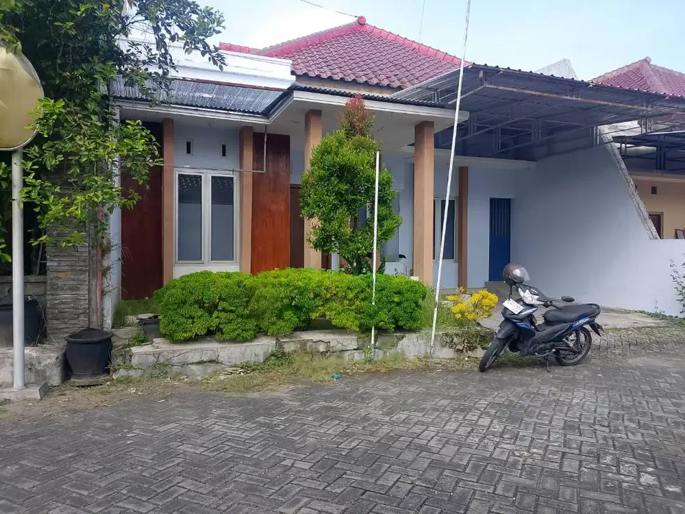 Dijual  Rumah di Perum Tirtomadu Residence