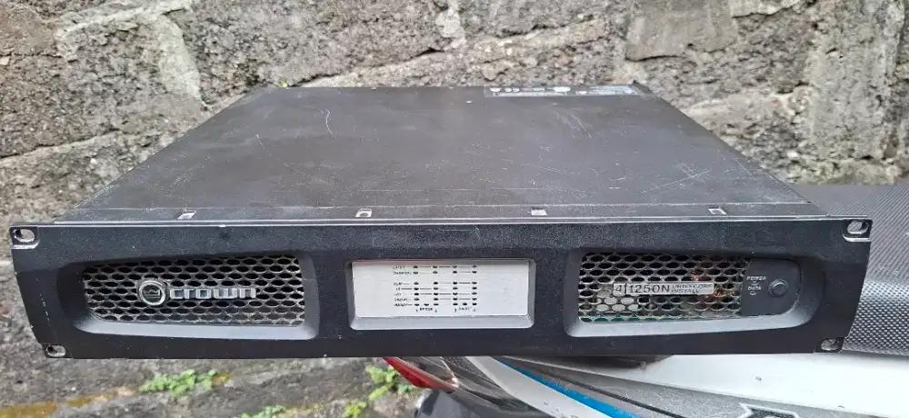 Di jual power amplifier crown dci 4/1250N