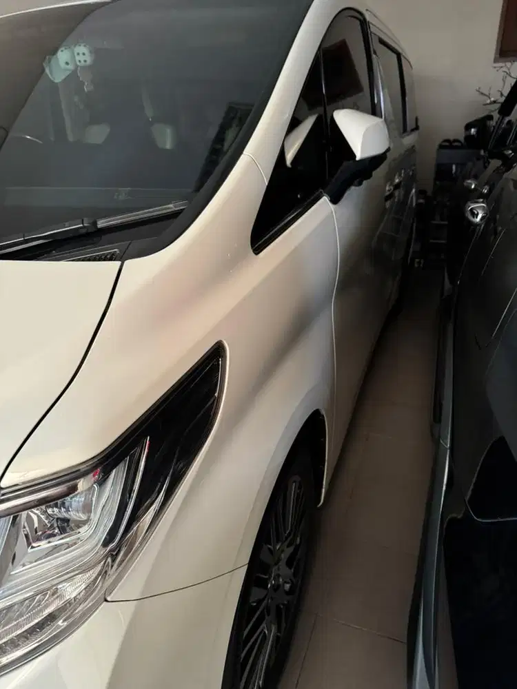 Toyota Alphard 2016, low km, service record