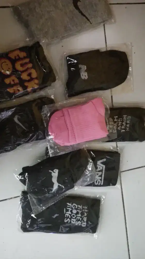 ready kaos kaki
