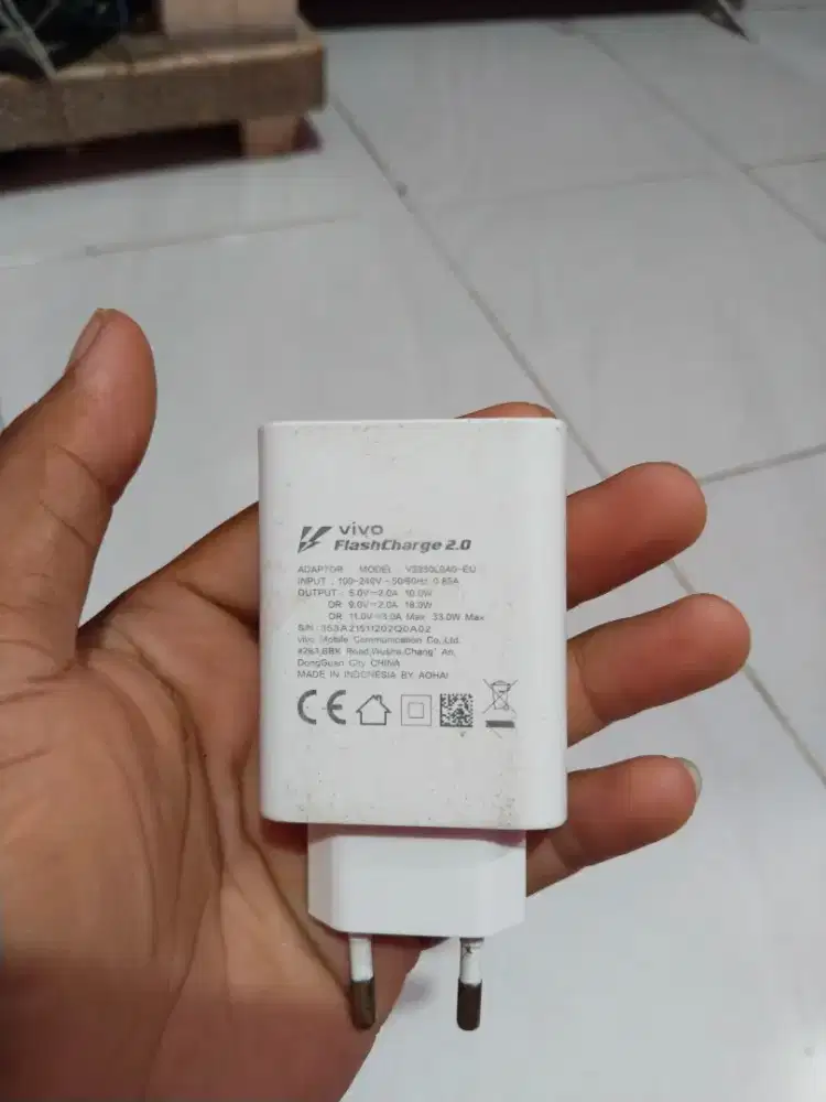 Jual charger original bekas Vivo V21 flascharge Rp. 150