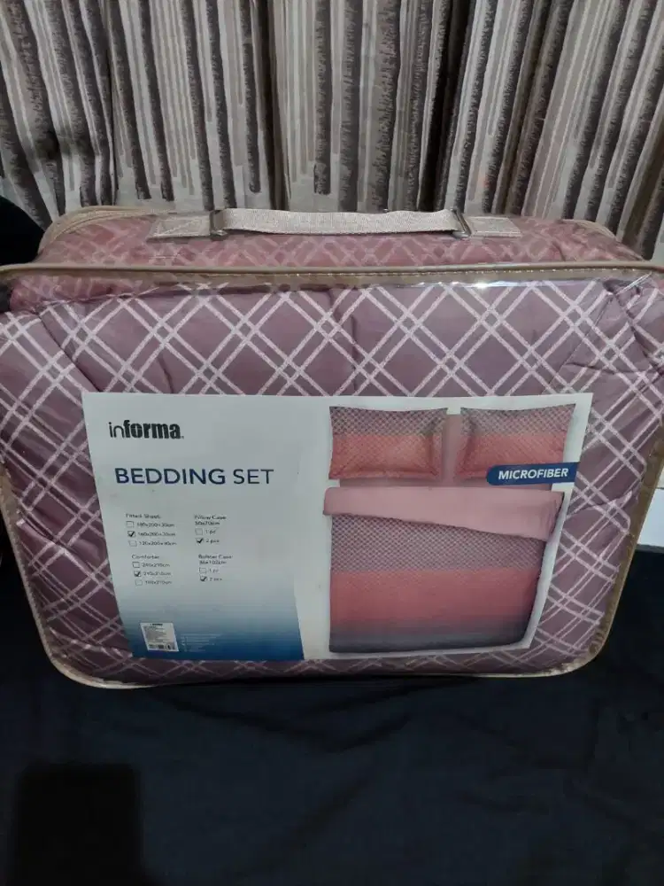 INFORMA BEDDING SET
UK 160x200