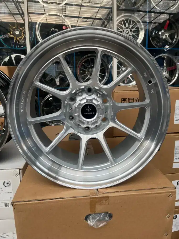Wedssport tc105x ring 18 lebar 9 pcd 6x139,7 ET 0 silver polish