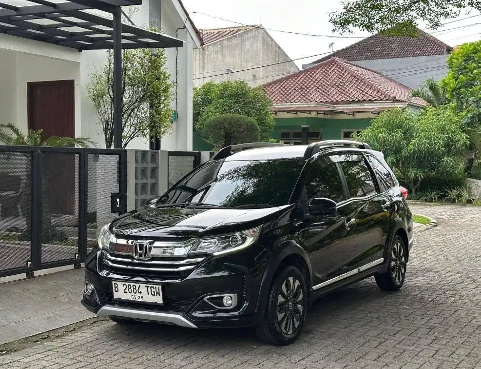 Honda BRV 2019 E AT Matic facelift model 2020 non prestige