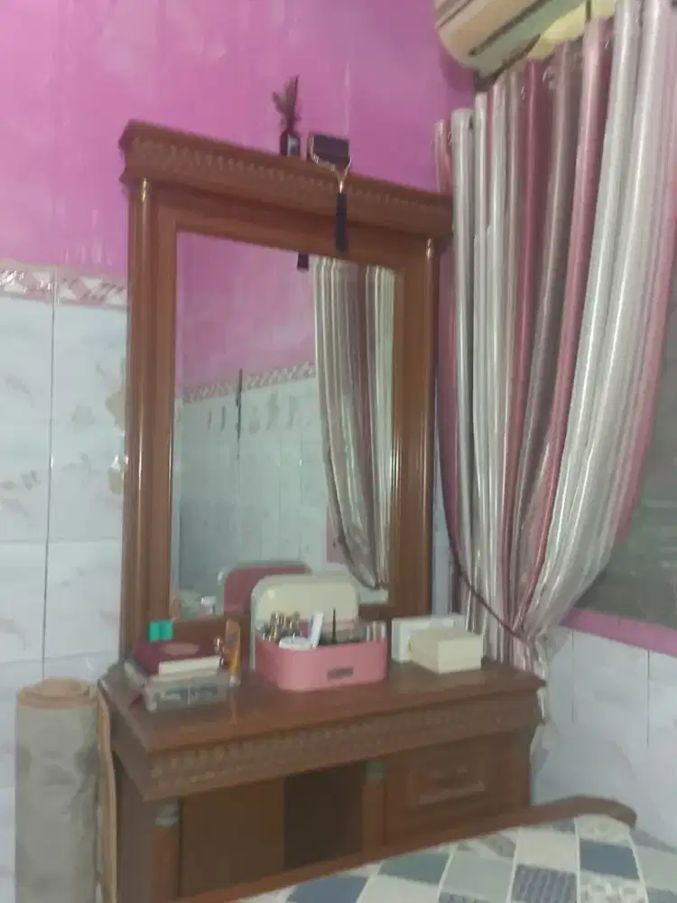 MEJA RIAS KAYU KACA