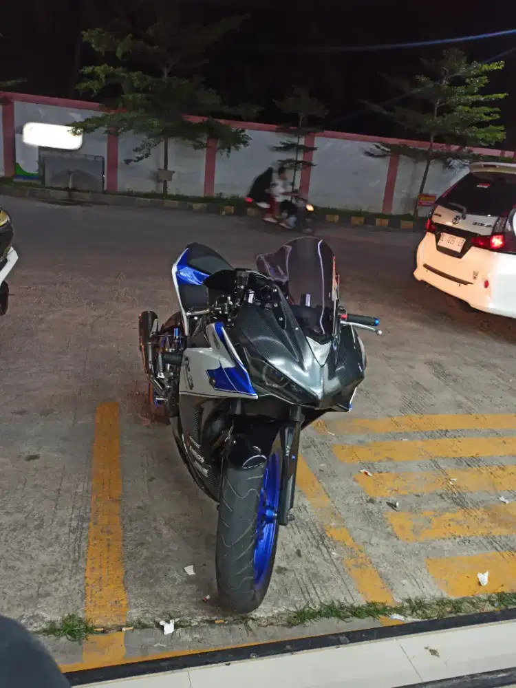 Yamaha r25 lengkap